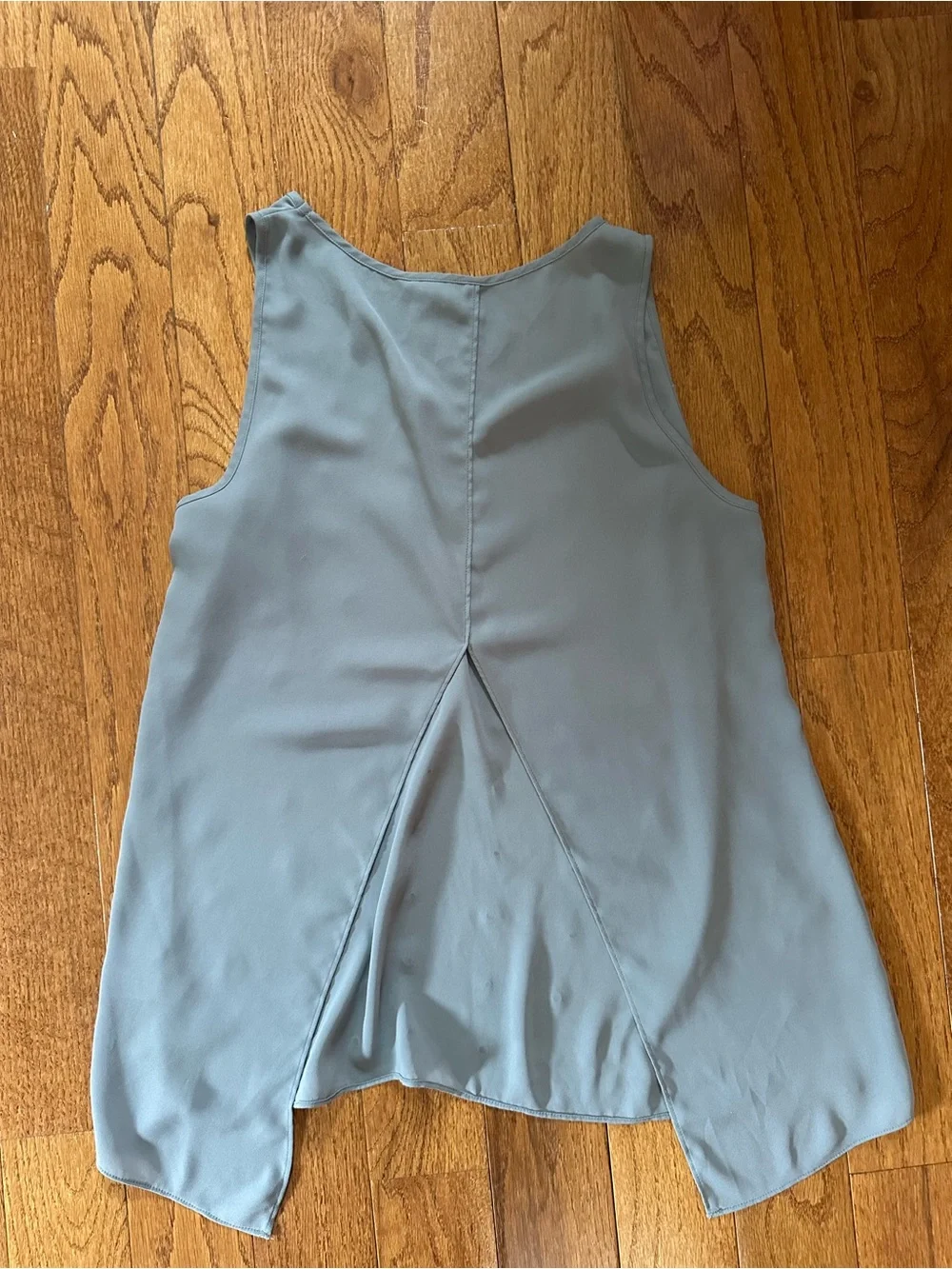 Express Tank Top - Picture 2 of 3
